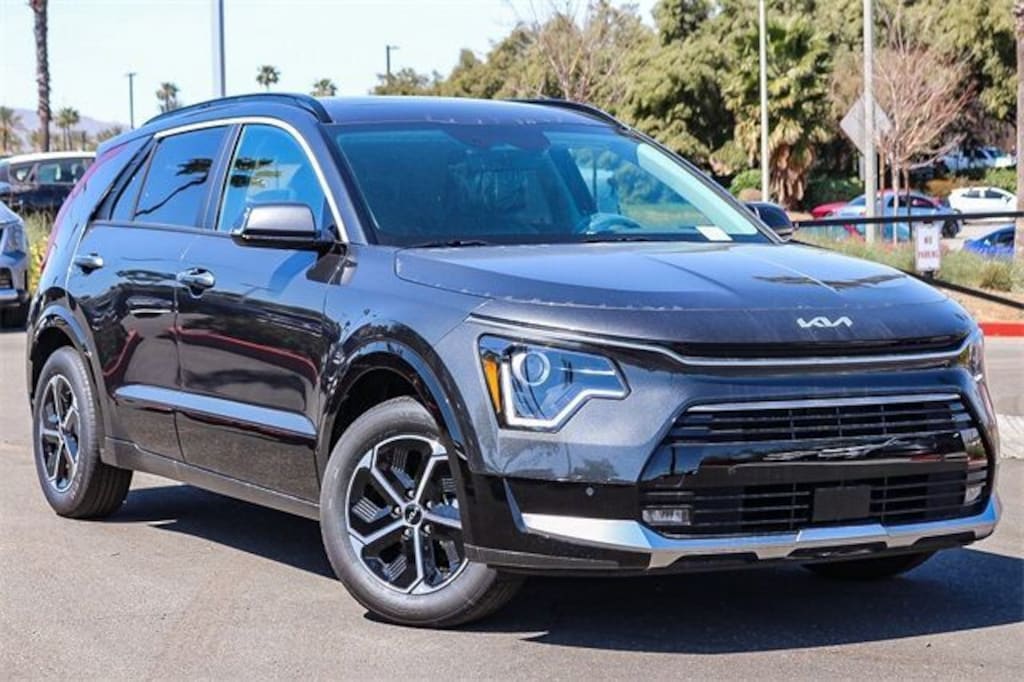 New 2025 Kia Niro SX SUV