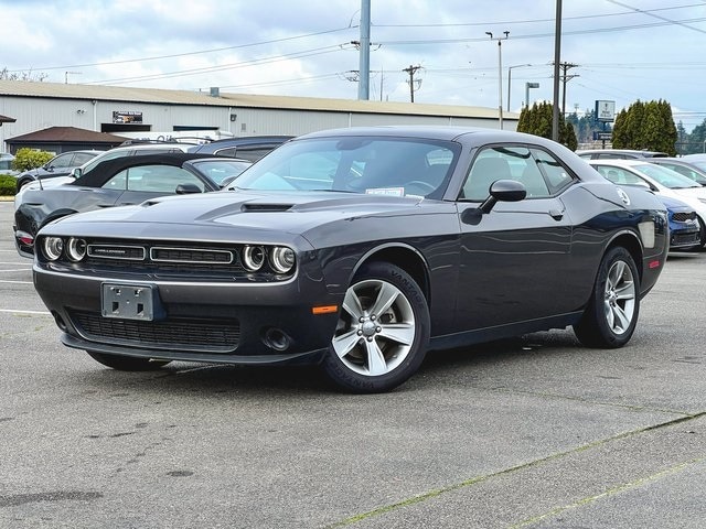 2022 Dodge Challenger SXT's photo