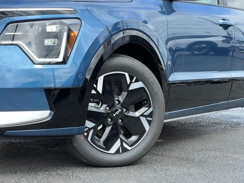 New 2026 Kia Niro EV Wave SUV
