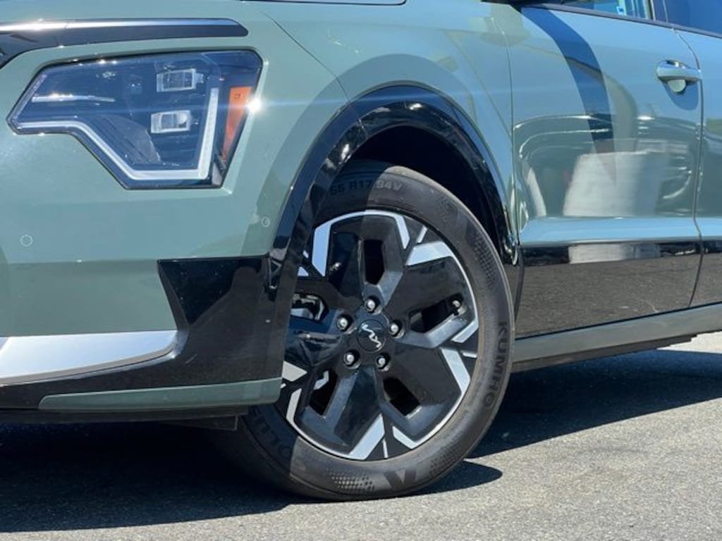 Certified 2023 Kia Niro EV Wave SUV
