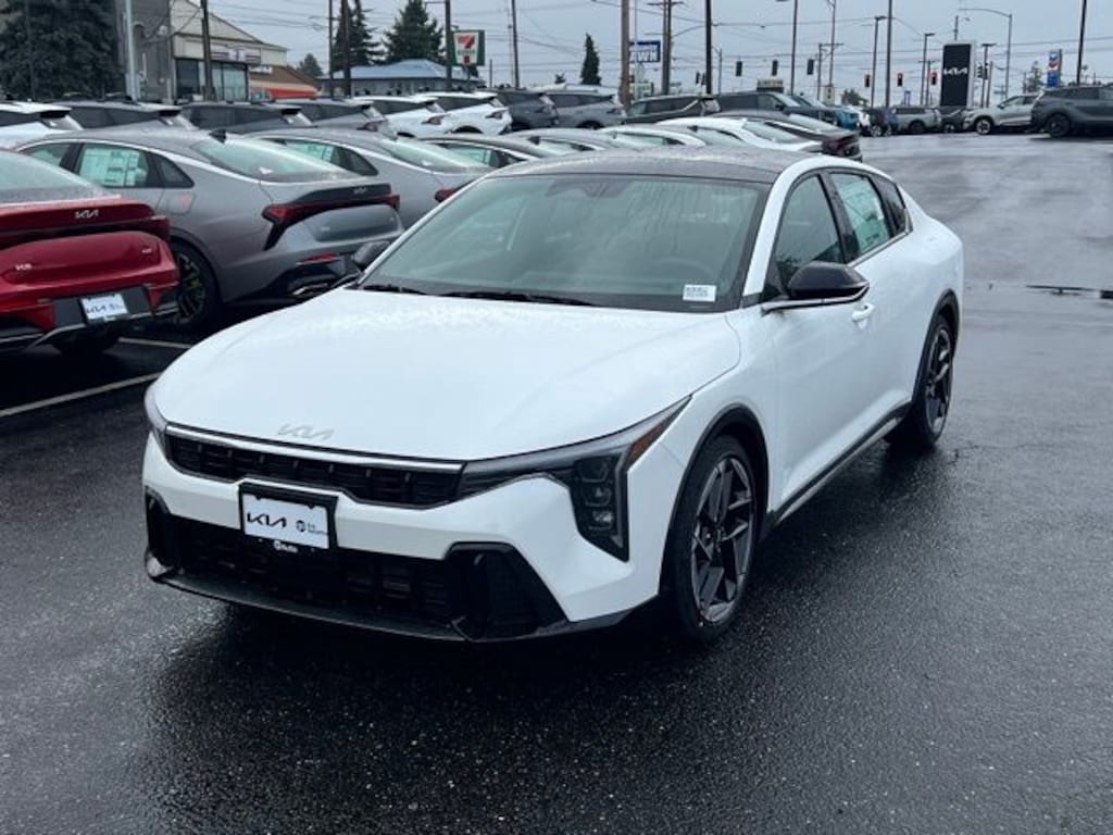 New 2025 Kia K4 GT-Line Sedan