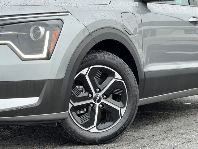 Used 2024 Kia Niro EX with VIN KNDCS3LF7R5124310 for sale in Tacoma, WA