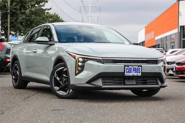 2025 Kia K4 EX's photo