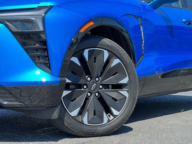Used 2025 Chevrolet Blazer EV RS with VIN 3GNKDCRM5SS204641 for sale in Tacoma, WA