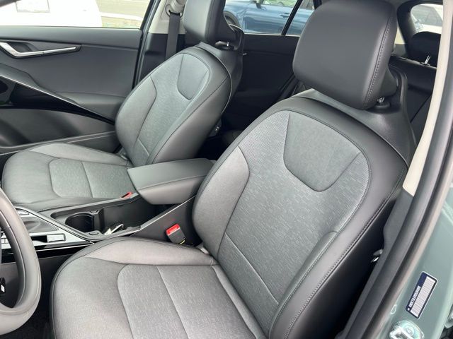 2025 Kia Niro SX Touring - Photo 13
