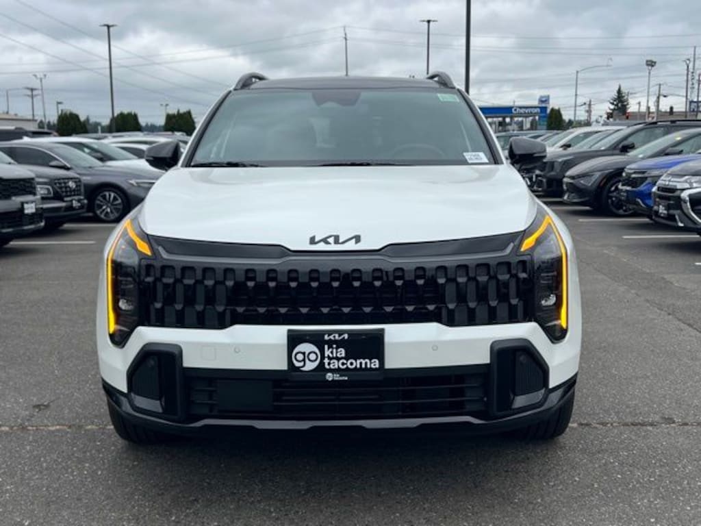 New 2026 Kia Sportage Plug-In Hybrid X-Line SUV