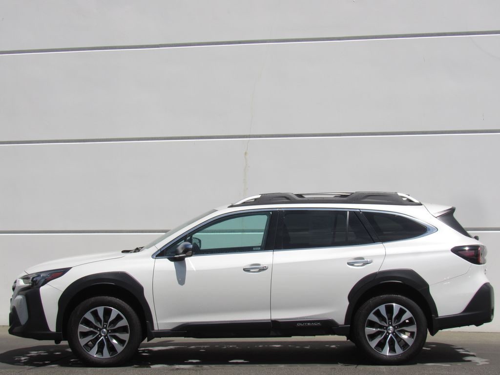 Used 2023 Subaru Outback Touring SUV