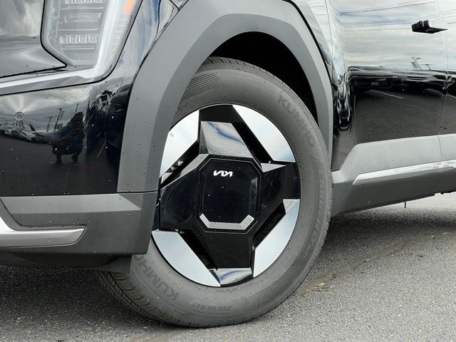 Used 2026 Kia EV9 Light with VIN 5XYAA5S22TG014266 for sale in Tacoma, WA