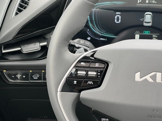 2025 Kia Niro SX Touring - Photo 23