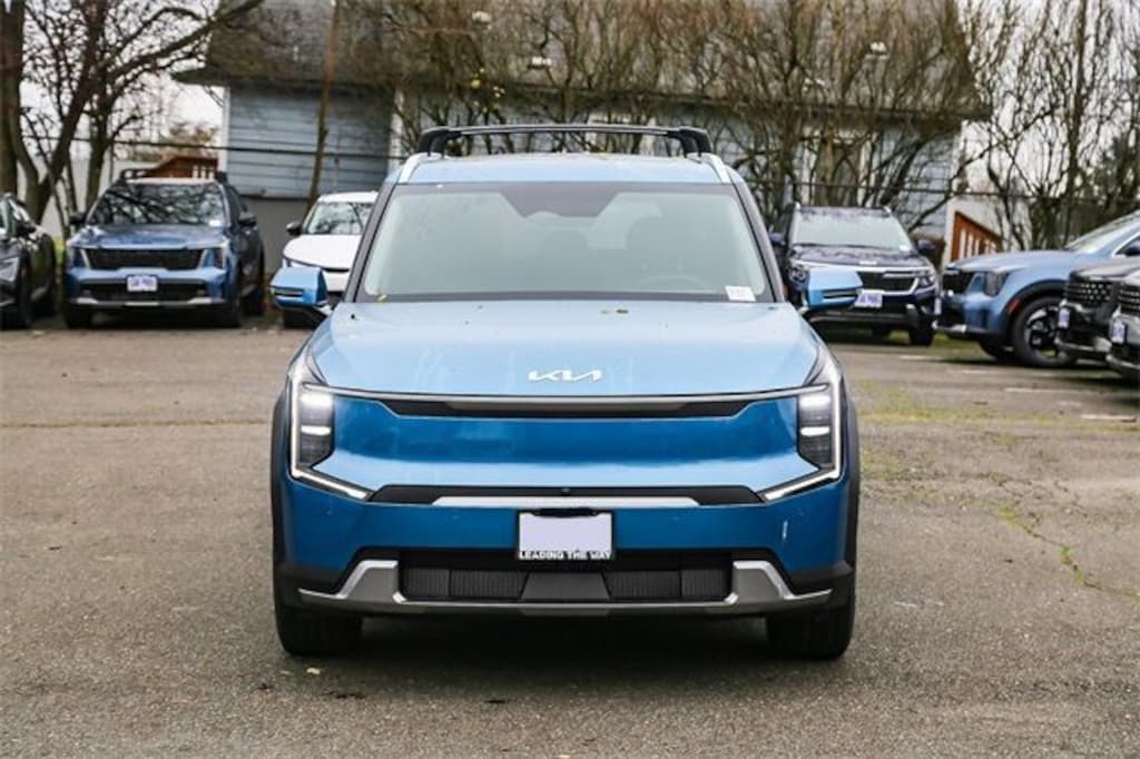 New 2026 Kia EV9 Wind SUV