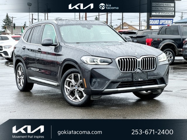2022 BMW X3 30i's photo
