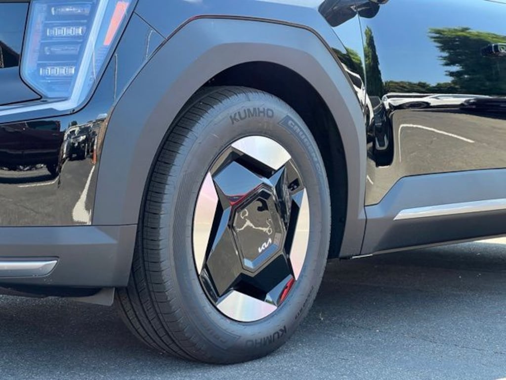 New 2026 Kia EV9 Light Long Range SUV