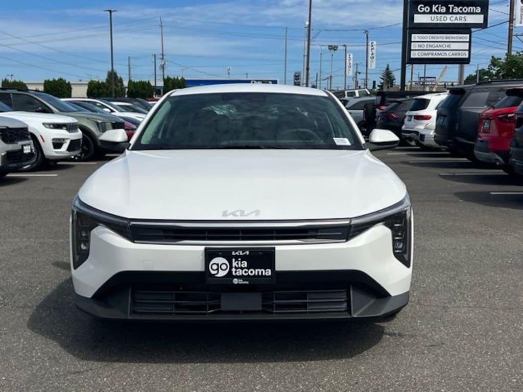 New 2026 Kia K4 LXS Sedan