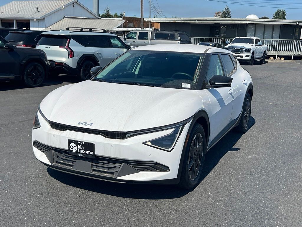 New 2026 Kia EV6 Light Long Range SUV