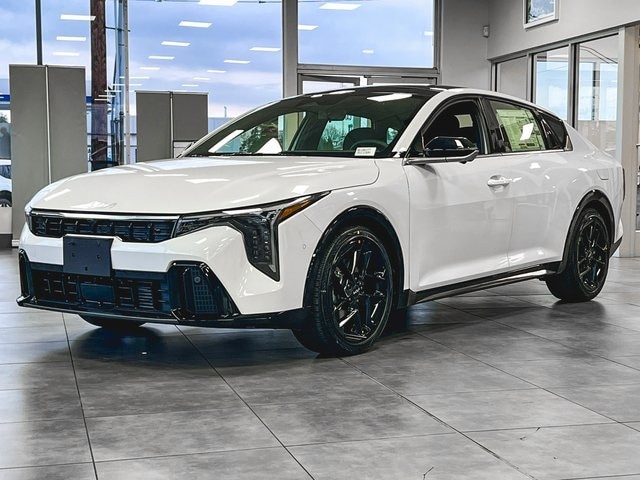 2025 Kia K4 GT-Line Turbo's photo