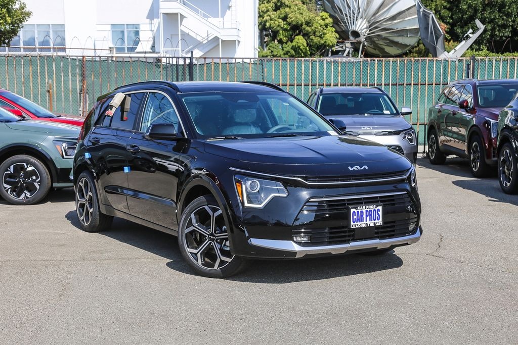Certified 2025 Kia Niro EX Touring SUV