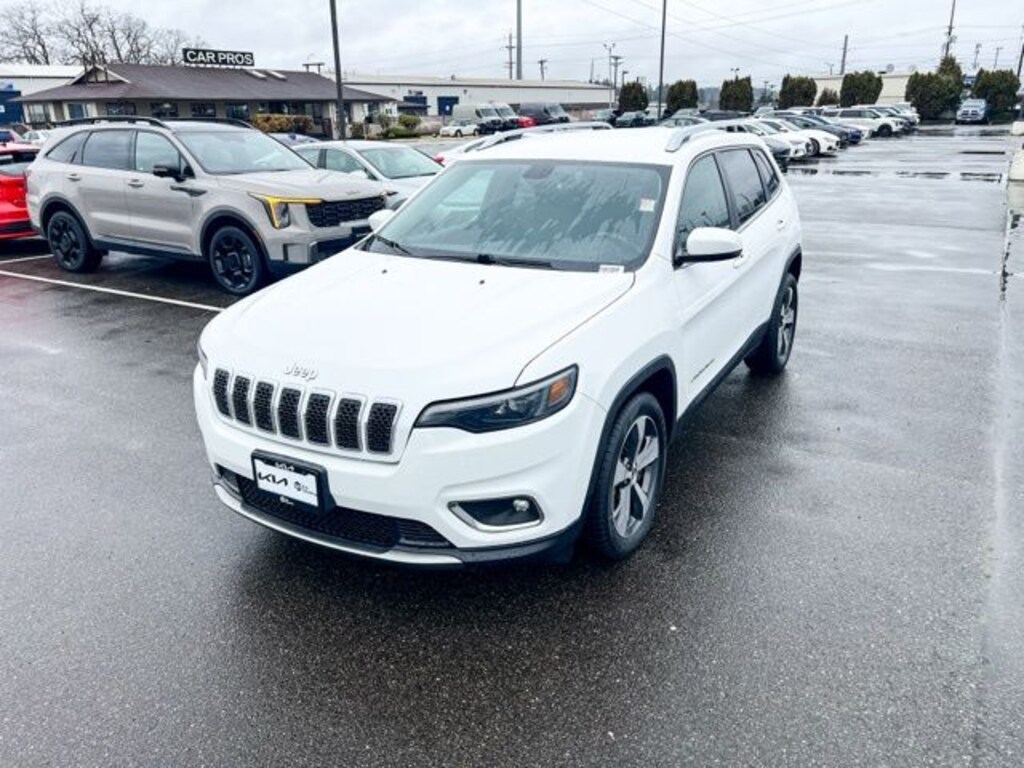Used 2019 Jeep Cherokee Limited FWD SUV