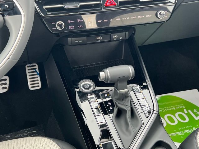 2025 Kia Niro SX Touring - Photo 20