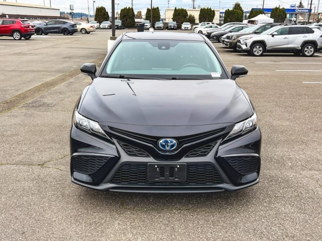 Used 2024 Toyota Camry Hybrid SE Sedan