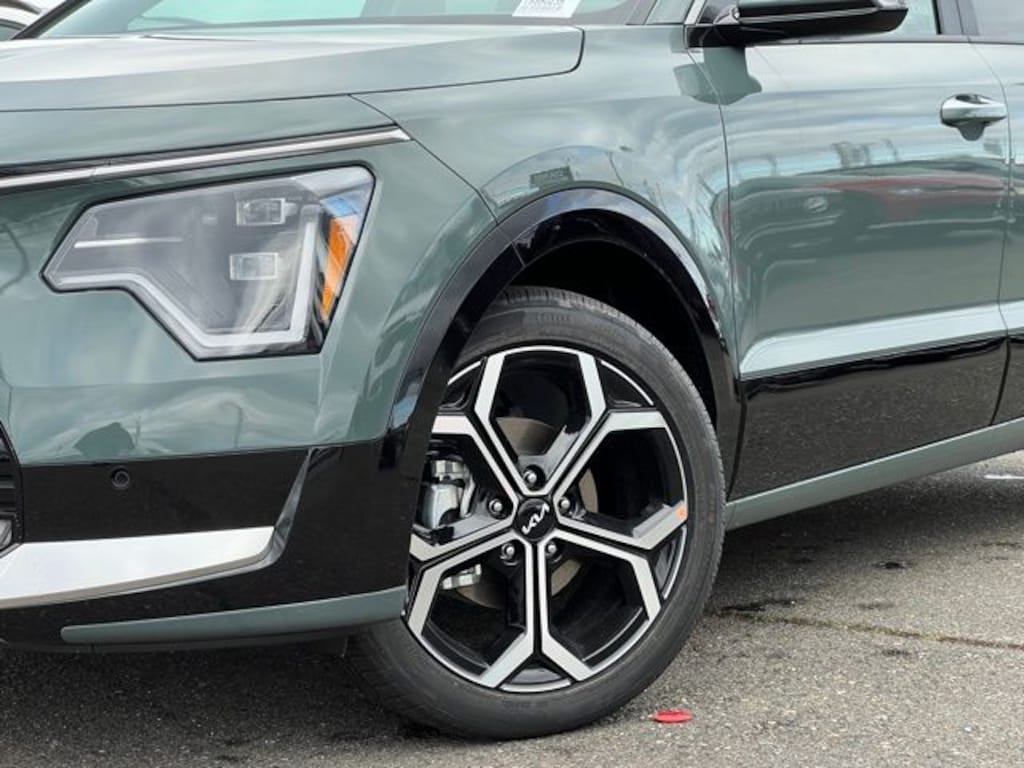 New 2026 Kia Niro SX Touring SUV