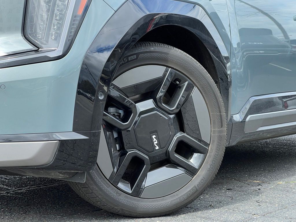 KNDAEFS59R6041478