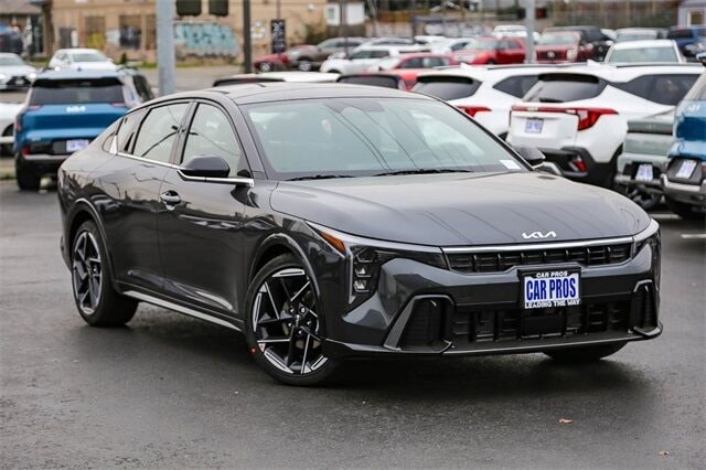 2025 Kia K4 GT-Line's photo