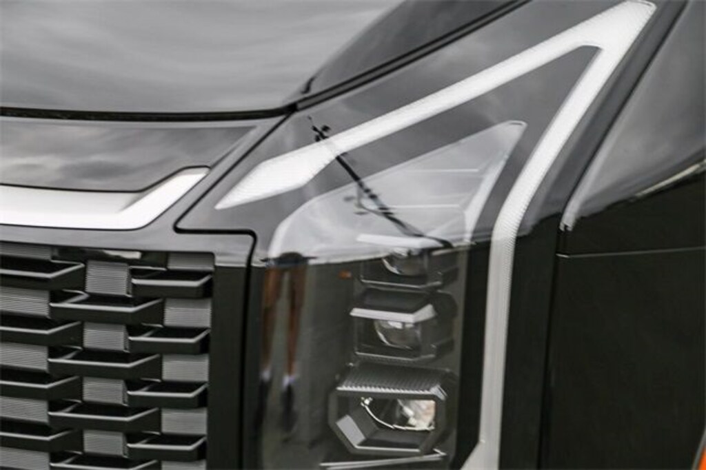 New 2026 Kia Sportage Hybrid S SUV