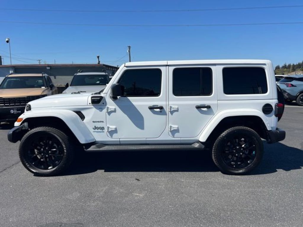 Used 2022 Jeep Wrangler Unlimited 4xe Sahara SUV