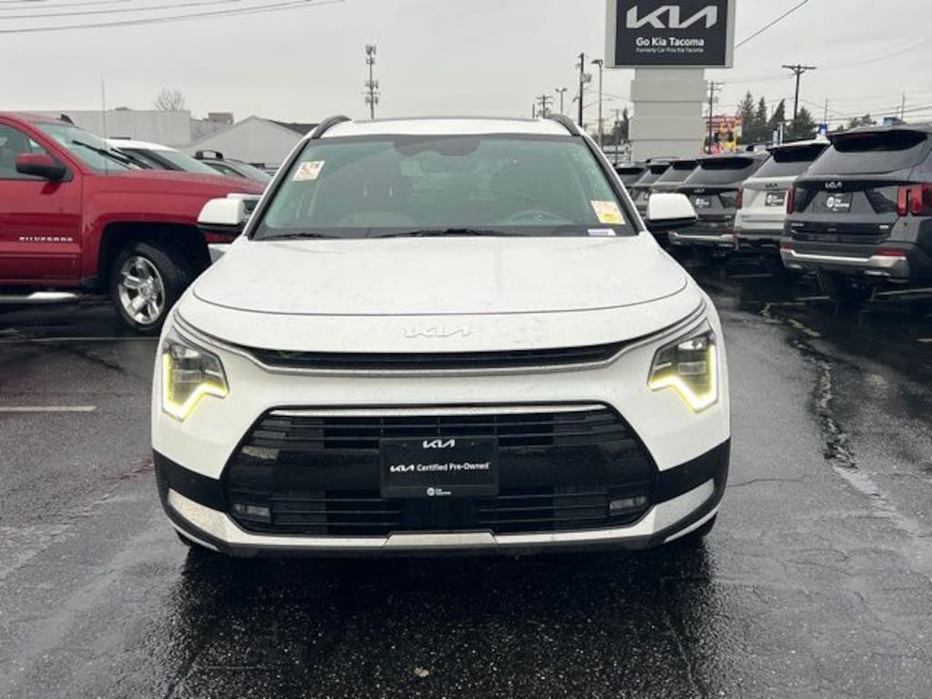Certified 2023 Kia Niro SX Touring SUV
