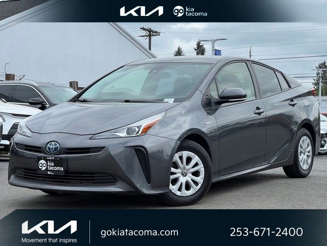 2021 Toyota Prius L Eco FWD's photo