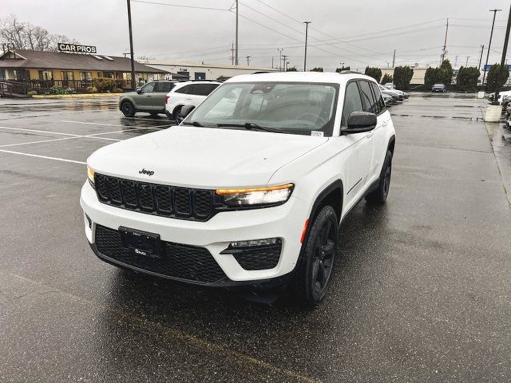 Used 2023 Jeep Grand Cherokee Limited SUV