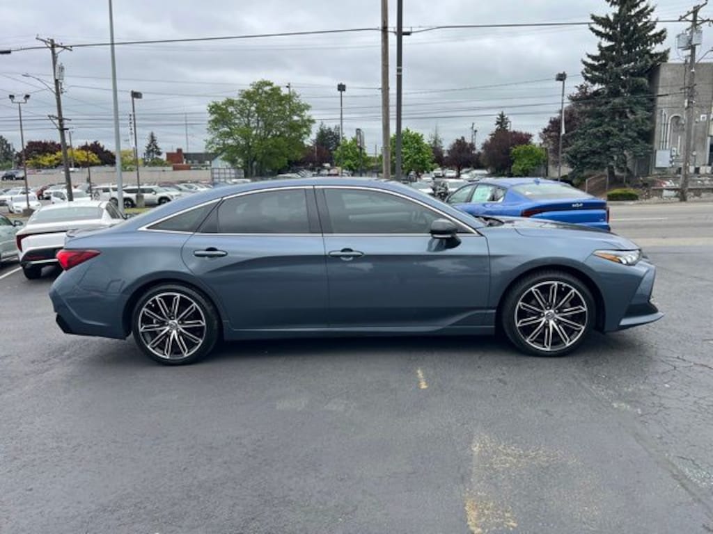 Used 2019 Toyota Avalon Sedan