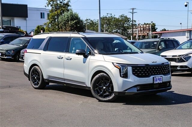 2026 Kia Carnival SX's photo