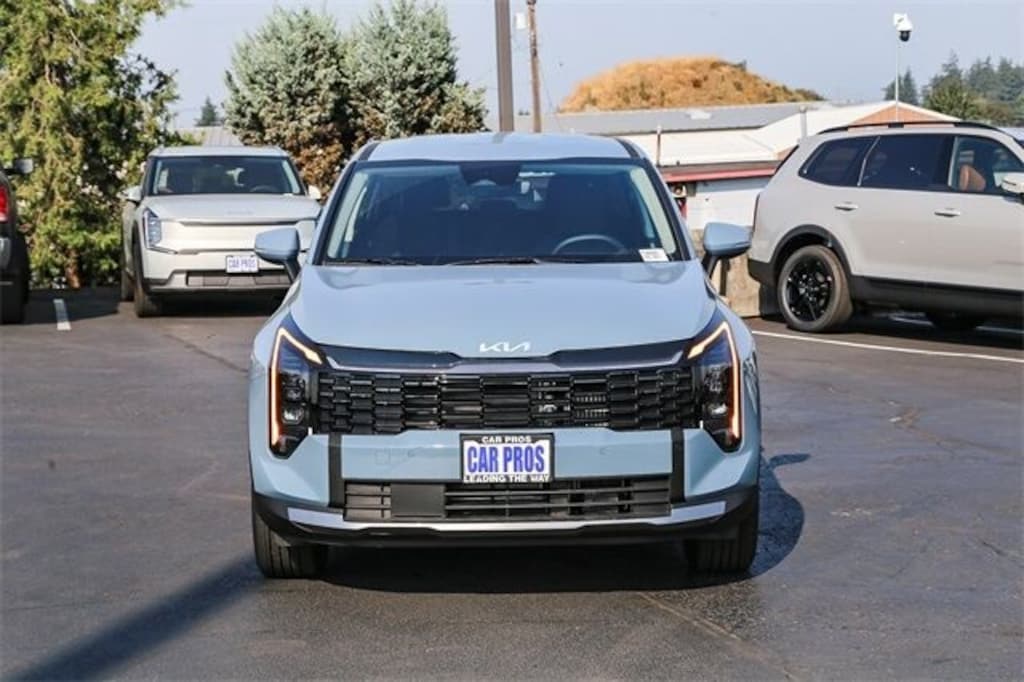 New 2026 Kia Sportage Hybrid S SUV