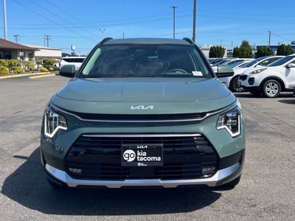 New 2026 Kia Niro SX Touring SUV