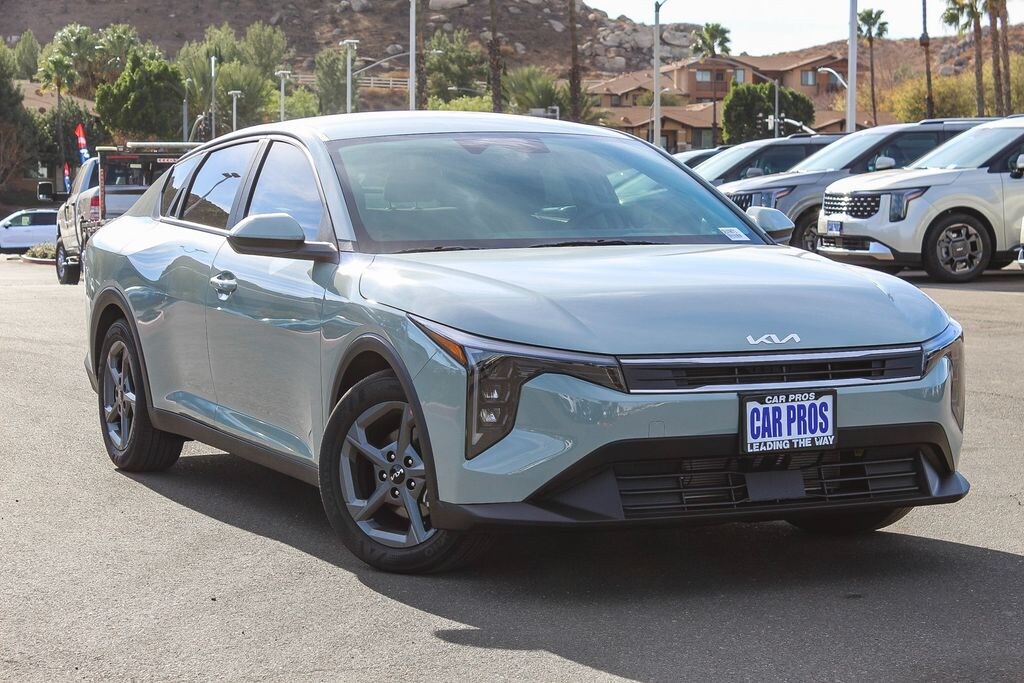 Used 2025 Kia K4 LXS Sedan