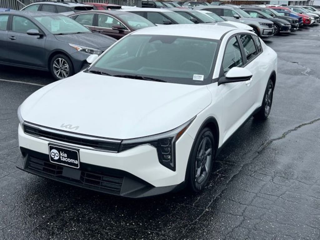Certified 2025 Kia K4 LXS Sedan