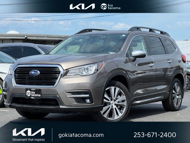 2022 Subaru Ascent Touring's photo