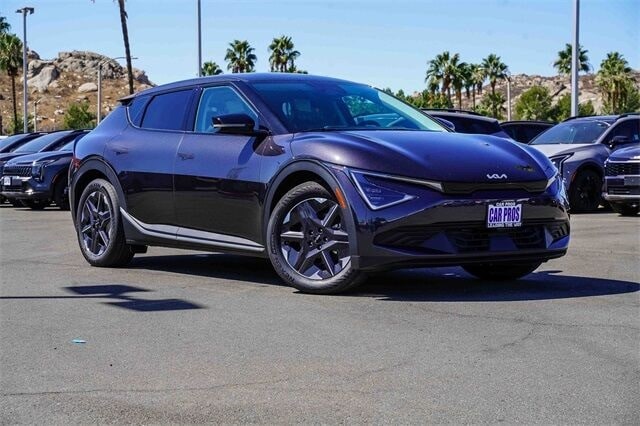 2025 Kia EV6 Light L/R's photo