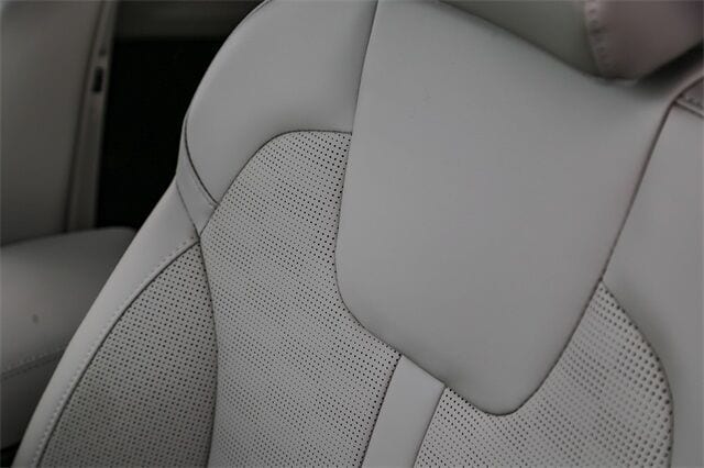 2025 Kia Sorento S - Photo 15