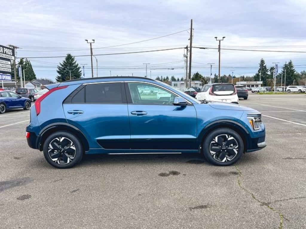 Used 2025 Kia Niro EV Wind SUV