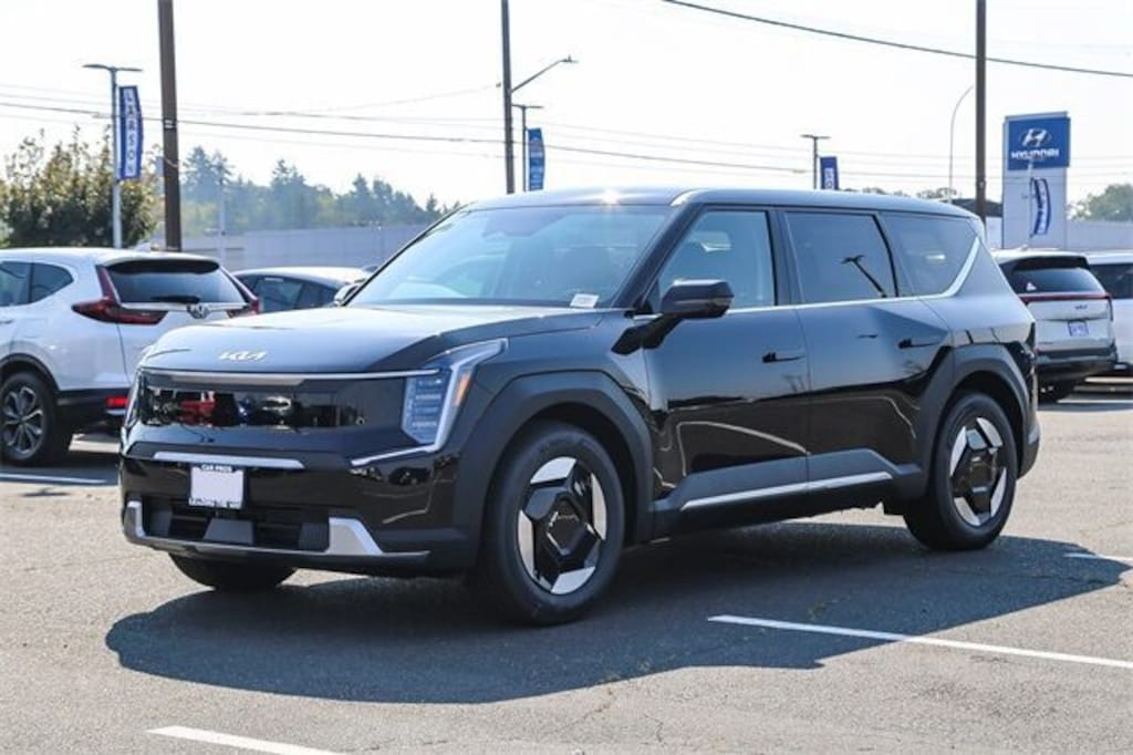 New 2026 Kia EV9 Light Short Range SUV
