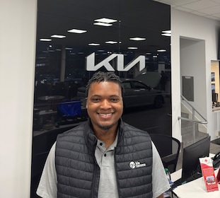 Staff member Mace Singletary from ID_836d58