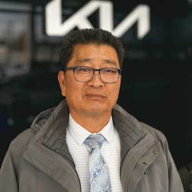 Staff member James Kim from ID_836d58