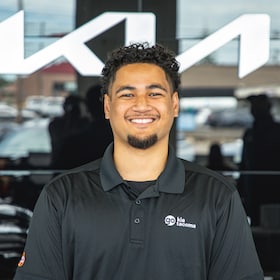 Staff member Xavier Pulea from ID_836d58
