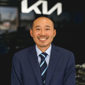 Staff member Jimmy Xiao from ID_836d58