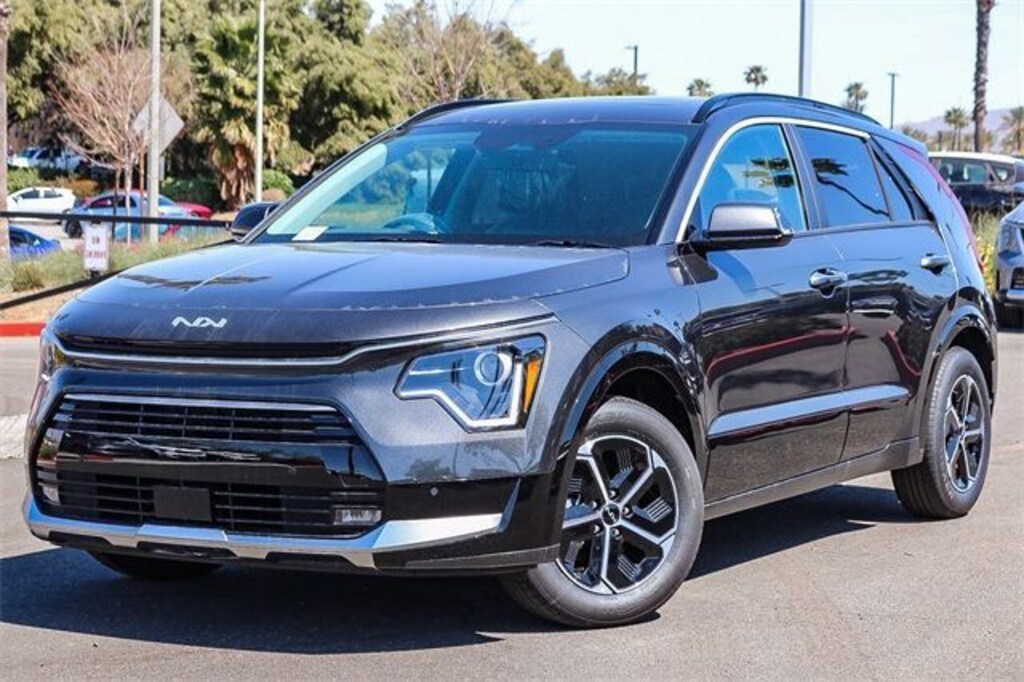 New 2025 Kia Niro SX SUV