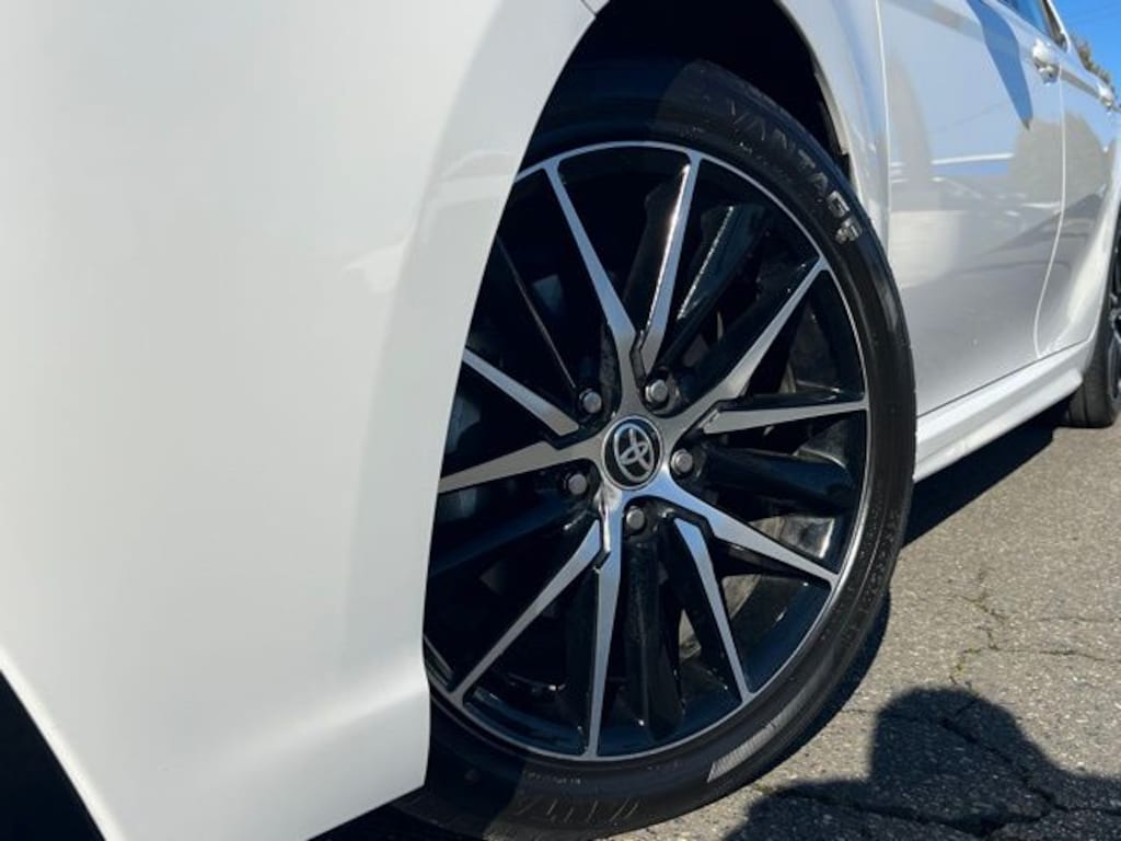 Used 2024 Toyota Camry SE Sedan