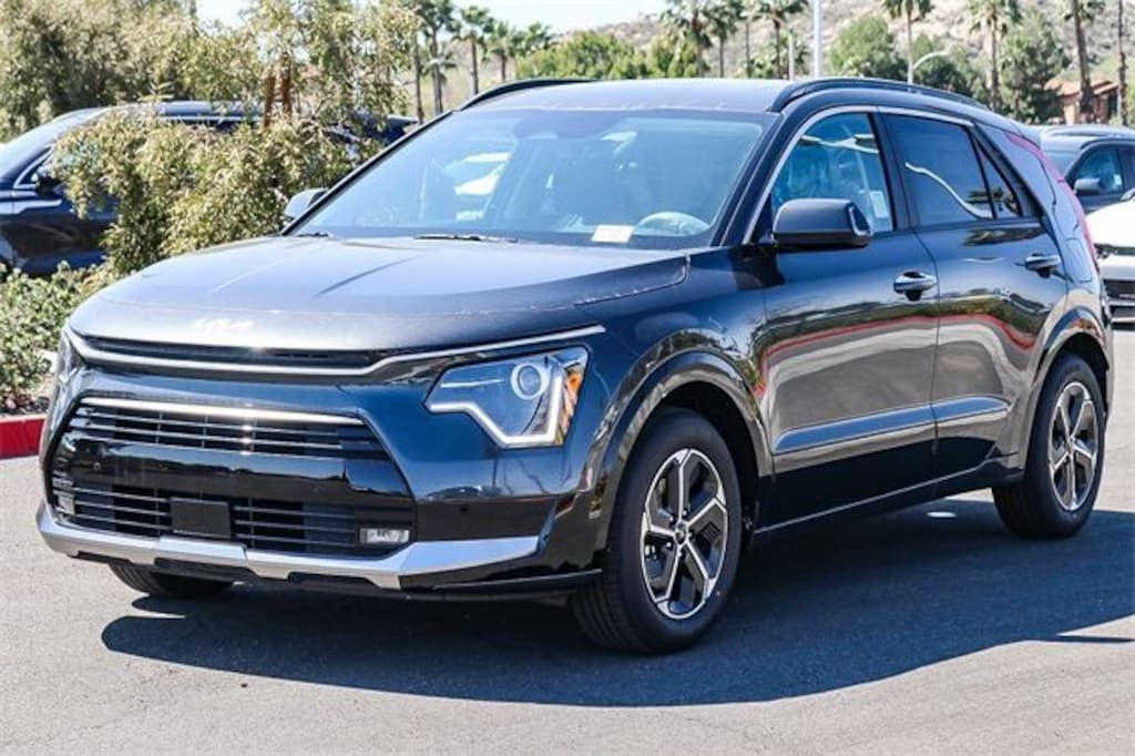 New 2025 Kia Niro SX SUV