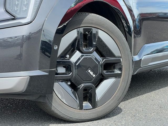 Used 2024 Kia EV9 GT-Line with VIN KNDAEFS50R6020857 for sale in Tacoma, WA